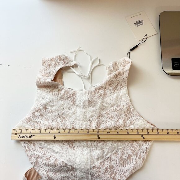 NEW Hello Molly Beautiful Minds White Lace Mini Dress Open Back - Size US 6 - Picture 8 of 9